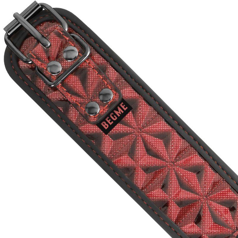 Begme Red Edition Collar Con Cadenas Y Pinzas Pezones Con Forro De Neopreno