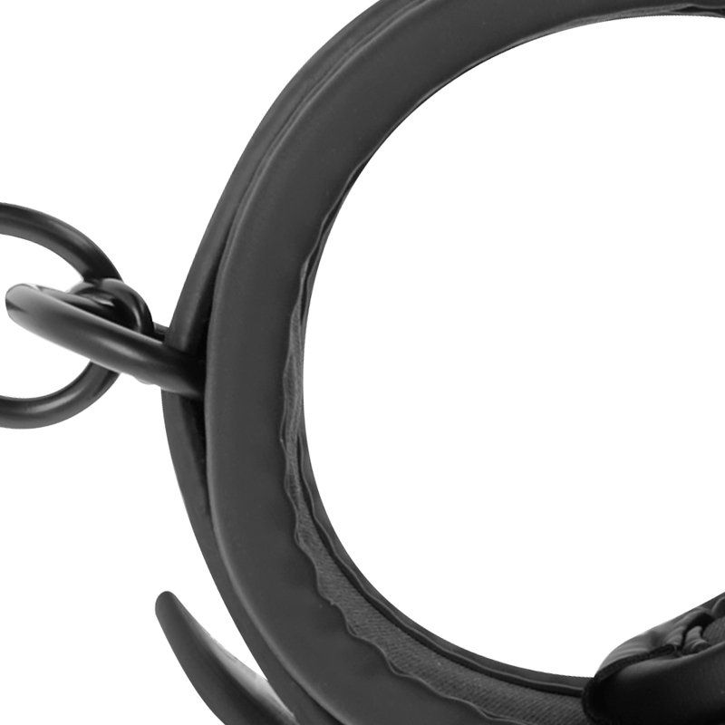 Fetish Submissive Posición Piernas Abiertas Con Esposas Con Forro De Nopreno